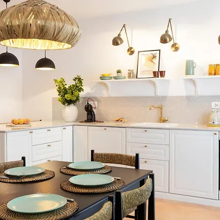Luri - Three-room Penthouse - Wonderful View Of The Sea - 100 Metres From The - 10 Minutes From Supetar Ferry Port - Free Secured Parking - Facilities Nearby * سوتيفان