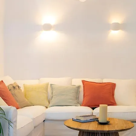 Luri - Three-room Penthouse - Wonderful View Of The Sea - 100 Metres From The - 10 Minutes From Supetar Ferry Port - Free Secured Parking - Facilities Nearby