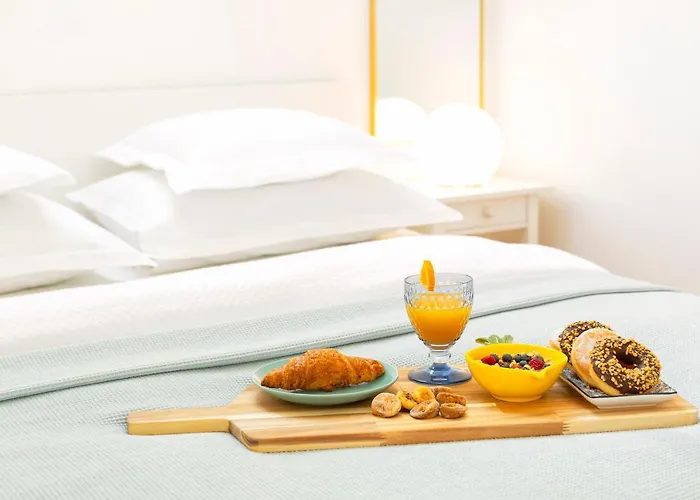 Luri - Three-room Penthouse - Wonderful View Of The Sea - 100 Metres From The - 10 Minutes From Supetar Ferry Port - Free Secured Parking - Facilities Nearby *