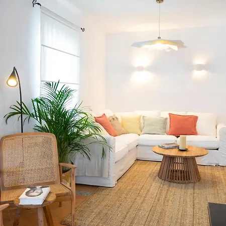 Luri Apartmán